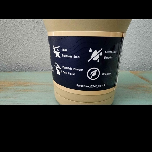 NEW "Try that in my Hometown " Yukon Buc-ees tumbler - Picture 4 of 8